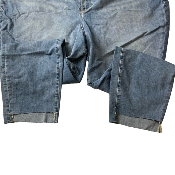 Good American GOOD LEGS SKINNY JEANS - Picture 10 of 11